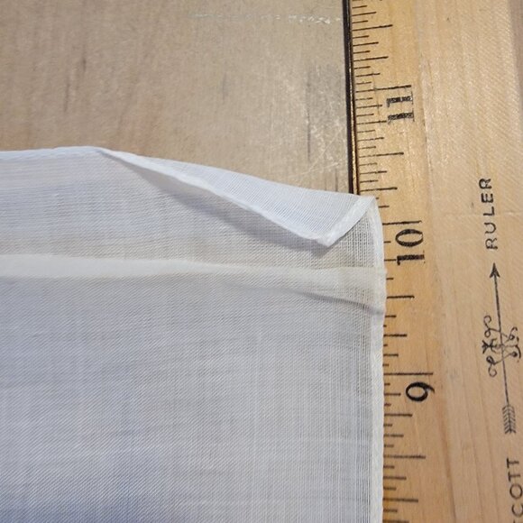 Vintage Hankies Hand Embroidered Handkerchief Floral 100% Cotton Switzerland NWT - Picture 6 of 6